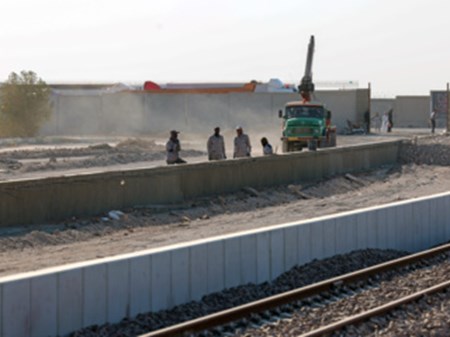 نماینده مردم خرمشهر در مجلس: خط ریلی خرمشهر- بصره پیشرفت قابل قبولی دارد