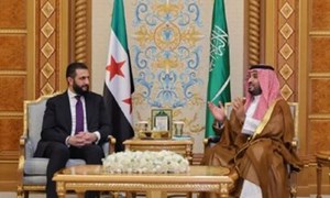 رئیس‌جمهور موقت سوریه در راه عربستان/ رایزنی برای گسترش روابط