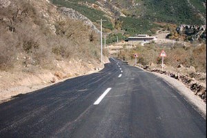 ساخت و بهسازی ۴۱۰ کیلومتر راه فرعی و روستایی خوزستان تا پایان سال
