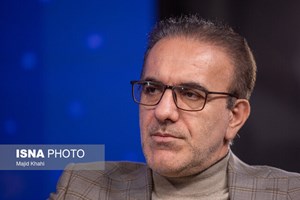 رییس کل سازمان نظام پزشکی تشریح کرد: الزام توقف اسراف در بهداشت و درمان / تجویز سِرم فقط بر اساس ضرورت نه با فشار بیمار