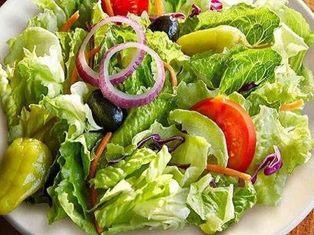 سالاد را باید چه موقع بخوریم؟