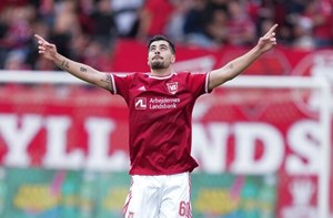 شباب الاهلی مقصد بعدی سعید عزتاللهی