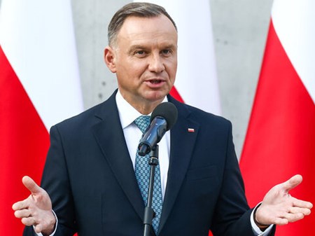 با تغییر موضع قبلی/ رئیس‌جمهور لهستان: هنوز تصمیمی درباره میزبانی از سلاح‌های هسته‌ای ناتو نگرفته‌ایم