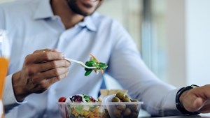 خوراکیهایی که باروری مردان را تقویت میکنند