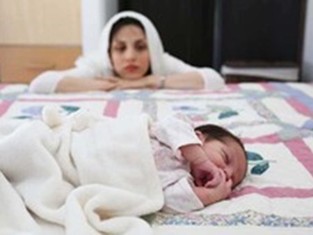 ستفاده همزمان از «مرخصی زایمان» و «بیمه بیکاری» امکان پذیر است؟