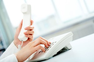 خدمات سامانه ۱۵۷۰ در جنگ؛ پاسخگویی روزانه به ۱۰۰۰ دانش‌آموز