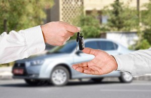 حذف شرط ۱ سال رهن بودن سند خودرو؛ پرداخت مالیات یا دلالی کدام به صرفهتر است؟