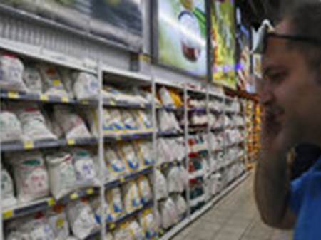 رئیس اتحادیه بنکداران مواد غذایی: برنج پاکستانی کیلویی ۶۶ هزار و ۳۰۰ تومان عرضه می شود