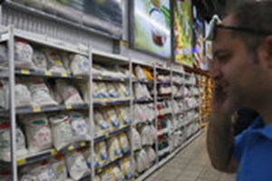 رئیس اتحادیه بنکداران مواد غذایی: برنج پاکستانی کیلویی ۶۶ هزار و ۳۰۰ تومان عرضه می شود