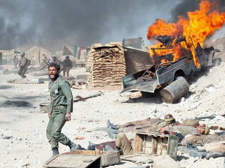 فرمانده‌ای که در بمباران هم ایستاده بود؛ چرا «جانشین» به جبهه غرب رفت؟