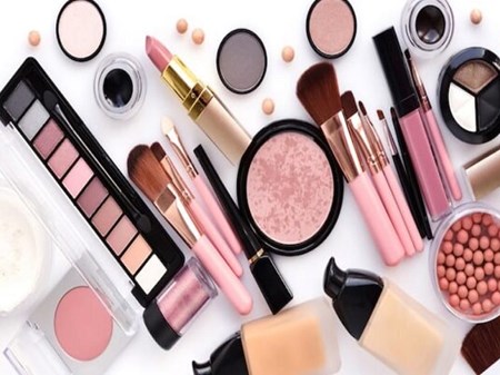 وجود ترکیبات شیمیایی غیرمجاز در برخی محصولات آرایشی