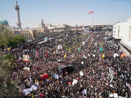 تشییع و وداع باشکوه با آقای شهید ایران در نجف و کربلا