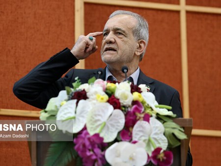 پزشکیان: شبکه‌های اصلی و نیمه‌اصلی حمل‌ونقل اصلاح شوند/سالی چندهزار کشته در جاده‌ها، قابل قبول نیست