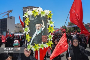 سلام مشهد به آقای شهید ایران/ شهر خورشید در سوگ قائد امت زانو زد