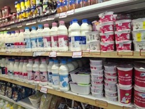 وزیر رفاه خبر داد: اعلام آمادگی شرکت‌های لبنی برای عرضه محصولات زیر قیمت‌ مصوب