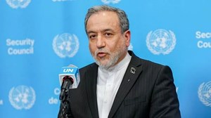 نشست خبری وزیر خارجه در نیویورک؛ عراقچی: تهدید و ارعاب را نمی‌پذیریم؛ آمریکا طرح ایران را بپذیرد، هرمز باز می‌شود