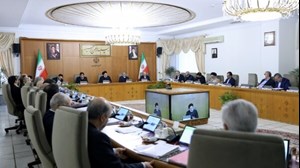 رئیسی در جلسه هیئت دولت: دستگاههای اجرایی برای مدیریت بازار ارز به بانک مرکزی کمک کنند