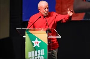داسیلوا: تسلیم فشارهای سیاسی ترامپ نخواهم شد