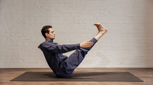 حرکت قایق؛ جایگزین درازونشست برای تقویت میان‌تنه
