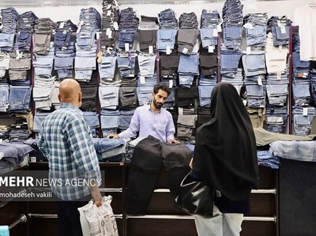 روایتی از بازار پوشاک شب عید؛ قیمت‌ها جلوتر از جیب مردم