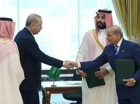 پاکستان تصویب «توافق مکه» با ترکیه و عربستان را اعلام کرد