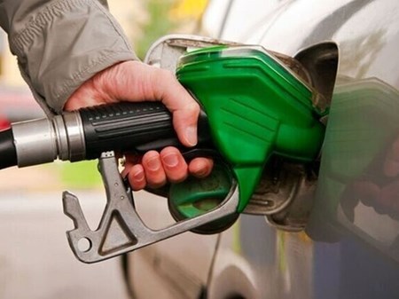 خبری از افزایش قیمت بنزین نیست