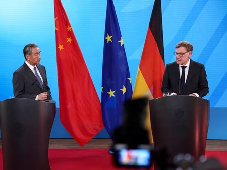 هشدار چین: توکیو از لحاظ نظامی پکن را تهدید می‌کند