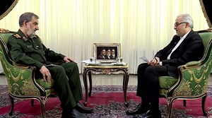 محسن رضایی: آمریکا جنگ اقتصادی را ادامه دهد، یک قطره نفت از خلیج فارس خارج نخواهد شد