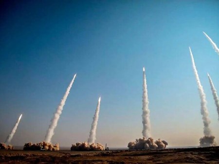 وال استریت: برخلاف آمریکا، ایران همچنان ذخایر تسلیحاتی عظیمی دارد