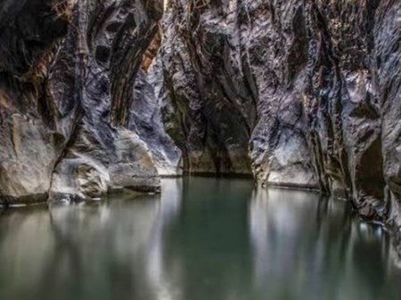 تنگه کول پیر؛ گذرگاه رازآلود عشایر در دل لرستان
