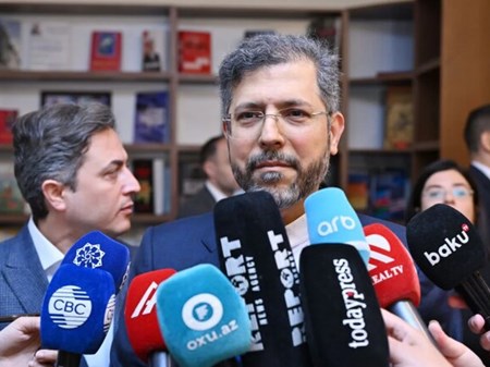 خطیب‌زاده: کانال‌ها میان آمریکا و ایران زیادند، اما پیام قابل‌اعتنا کم است