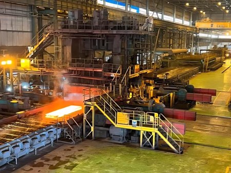 فولاد اکسین ۱۴۰۴ : مصمم برای دستیابی به دستاوردهای پایدار با تکیه بر همدلی و همکاری سازمانی