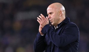 پاسخ اشلوت به اسطوره منچستریونایتد