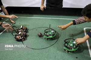 استعدادهای برتر دانشجویی و دانش‌آموزی در حوزه رباتیک شناسایی می‌شوند