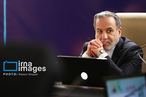 نشست وزیر امور خارجه با سفرا و روسای نمایندگی‌های خارجی مقیم در تهران؛ عراقچی: هم برای جنگ و هم برای گفت‌وگو آماده هستیم/ ما خونخواه مردم خودمان هستیم