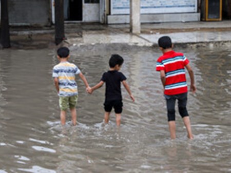از سوی رئیس شورای شهر مطرح شد: احتمال بارش‌های سنگین در اهواز / مساله آبگرفتگی‌ها در اولویت شهرداری باشد
