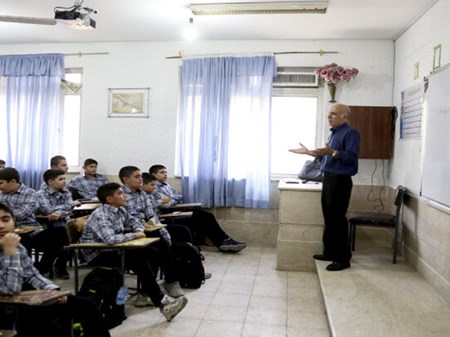 برخورد قانونی و قاطع با مدارس و مراکز آموزشی غیردولتی متخلف