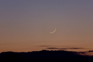 رؤیت هلال ماه رمضان ۱۴۴۷ در غروب ۲۹ بهمن/آغاز روزه‌داری از پنجشنبه