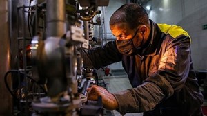 دریافت هزینه ترانزیت برق، تهدیدکننده بقای واحد‌های صنعتی