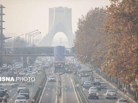 یک فوق تخصص چشم پزشکی مطرح کرد:  آب مروارید از تبعات آلودگی هوا بر چشم‌ها / توصیه به استفاده از اشک مصنوعی در هوای آلوده